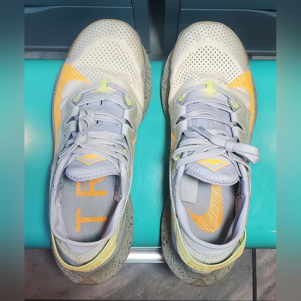 NIKE PEGASUS TRAIL 2 ☆ Limelight Laser Orange ☆ SIZE 7 US WOMENS - Picture 9 of 13